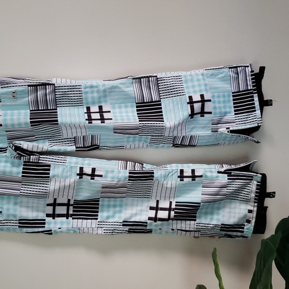 Foursquare snowboard outerwear pants, pockets, adjustable waist, women sz small - Picture 3 of 15